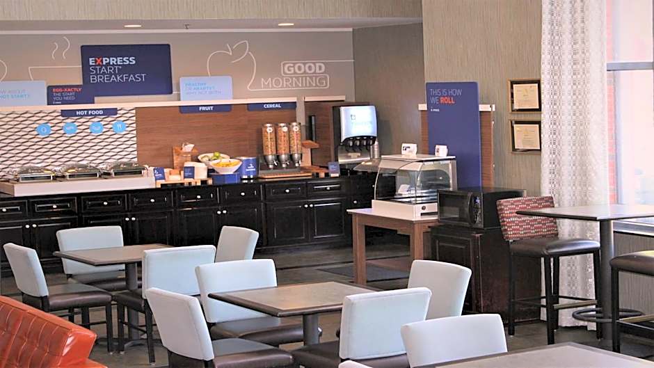Holiday Inn Express Hotels & Suites Rockingham West By IHG