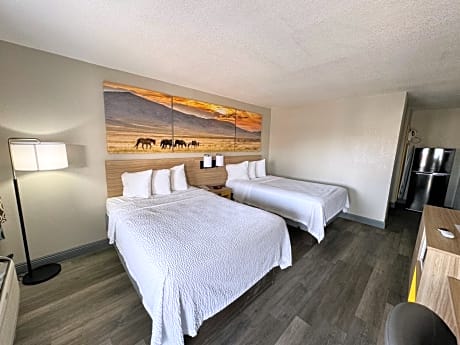 Deluxe Double Room with Two Double Beds - Non-Smoking