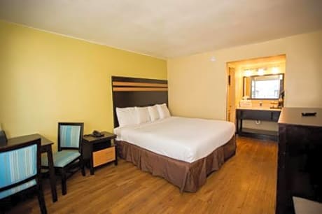 King Room - Non-Smoking with Ocean View