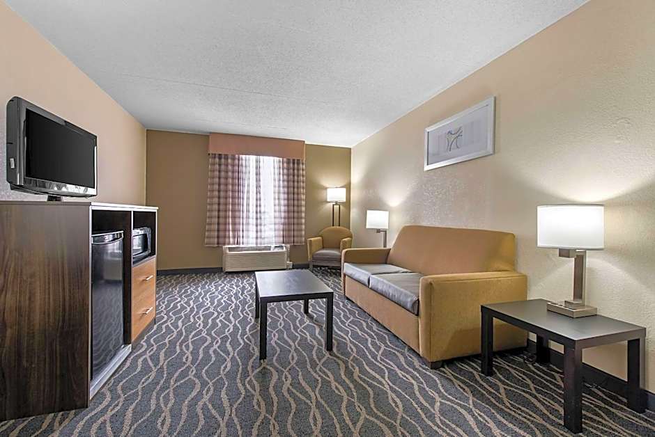 Quality Inn & Suites Lafayette I-65