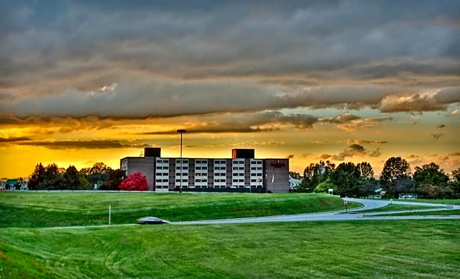 Ramada Plaza by Wyndham Hagerstown – Hagerstown, MD