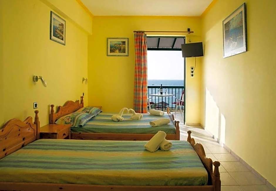 Photo 1 of 15 of Studio, Sea View