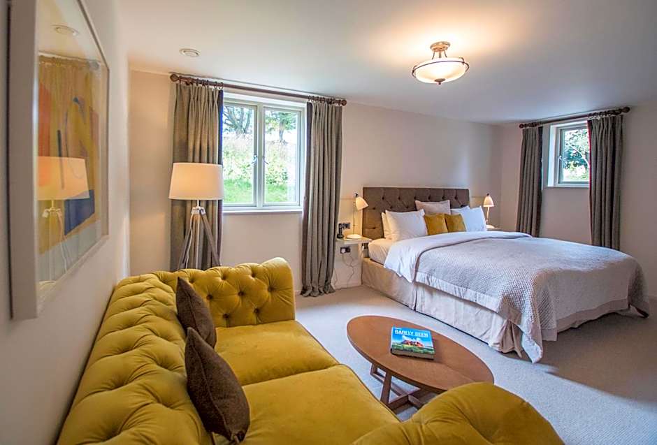 The Plume of Feathers