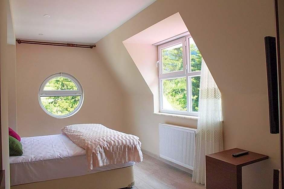 Hotel Green Valley Savsat