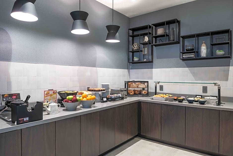 Holiday Inn Express Boston - Quincy By IHG