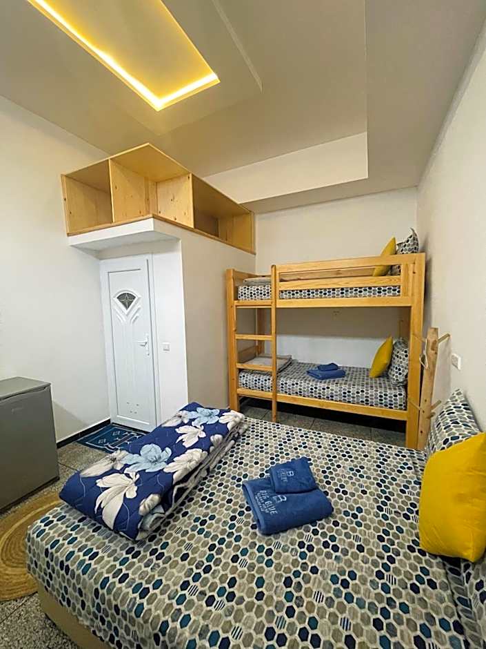 BIG BLUE guest house