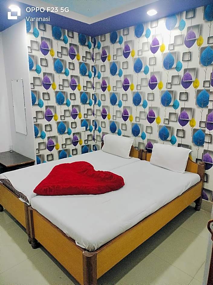 Raj Shanti Guest House Sarnath