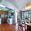 Perfect Retreat Overlooking Pinhal Golf Course, Private pool, Off-street parking