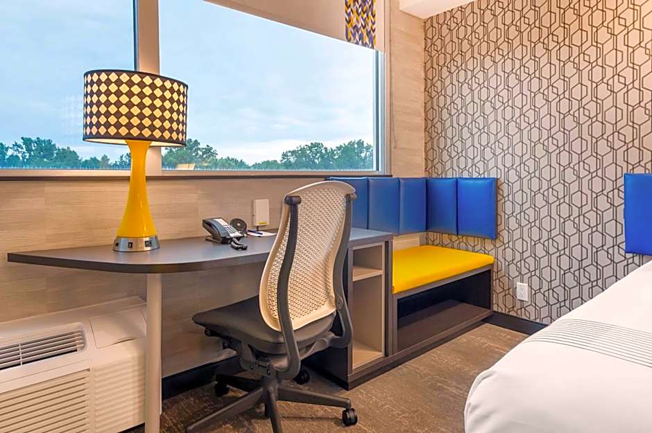 GLo Best Western Kanata Ottawa West