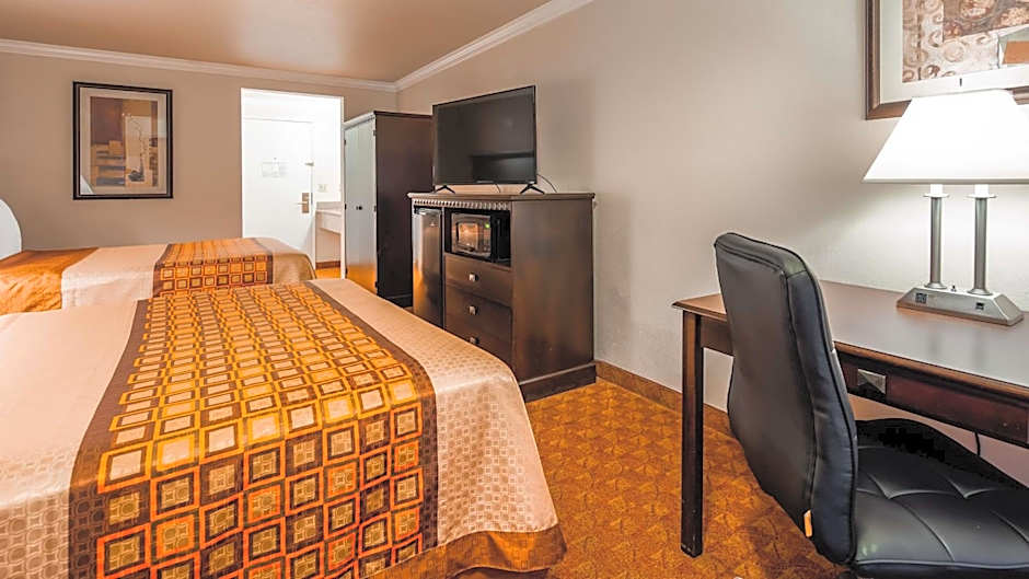 Lompoc Valley Inn and Suites