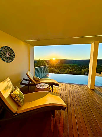 Casa Hari Veadeiros - piscina, ar condicionado e vista maravilhosa!