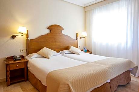 One-Bedroom Apartment (2 Adults + 1 Child)