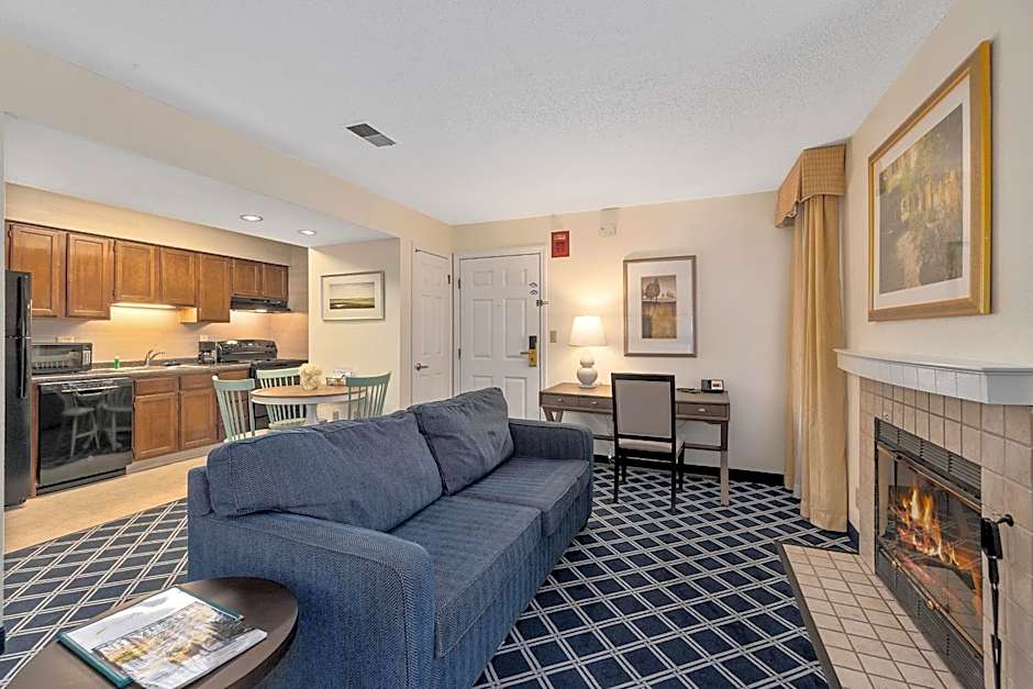 Residences at Daniel Webster