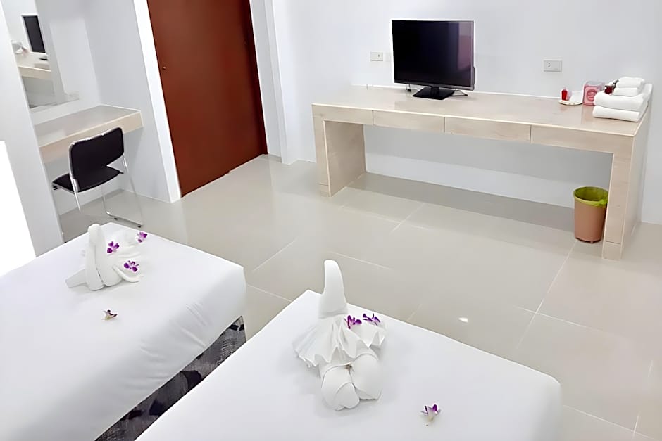 Nai Yang Place - Phuket Airport