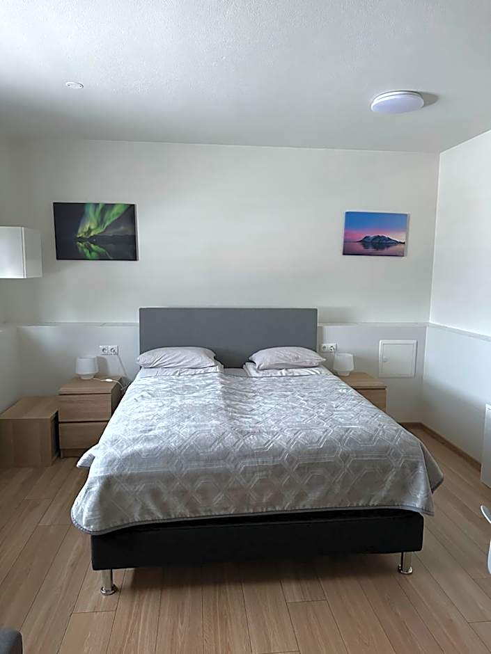 Helgrindur Guesthouse