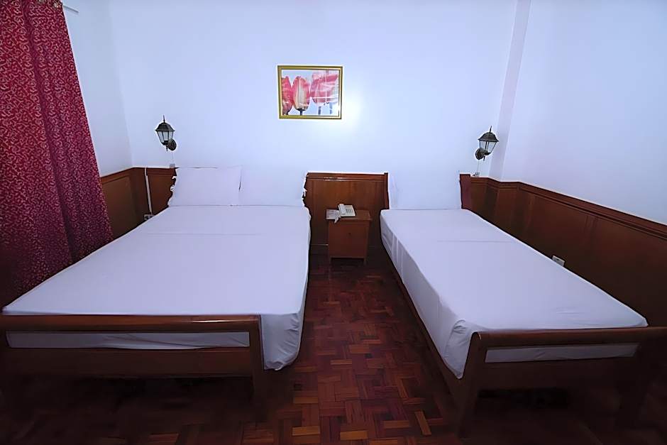 Tahanan Lakeview Hotel