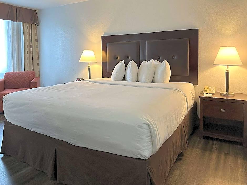 Quality Inn & Suites Everett