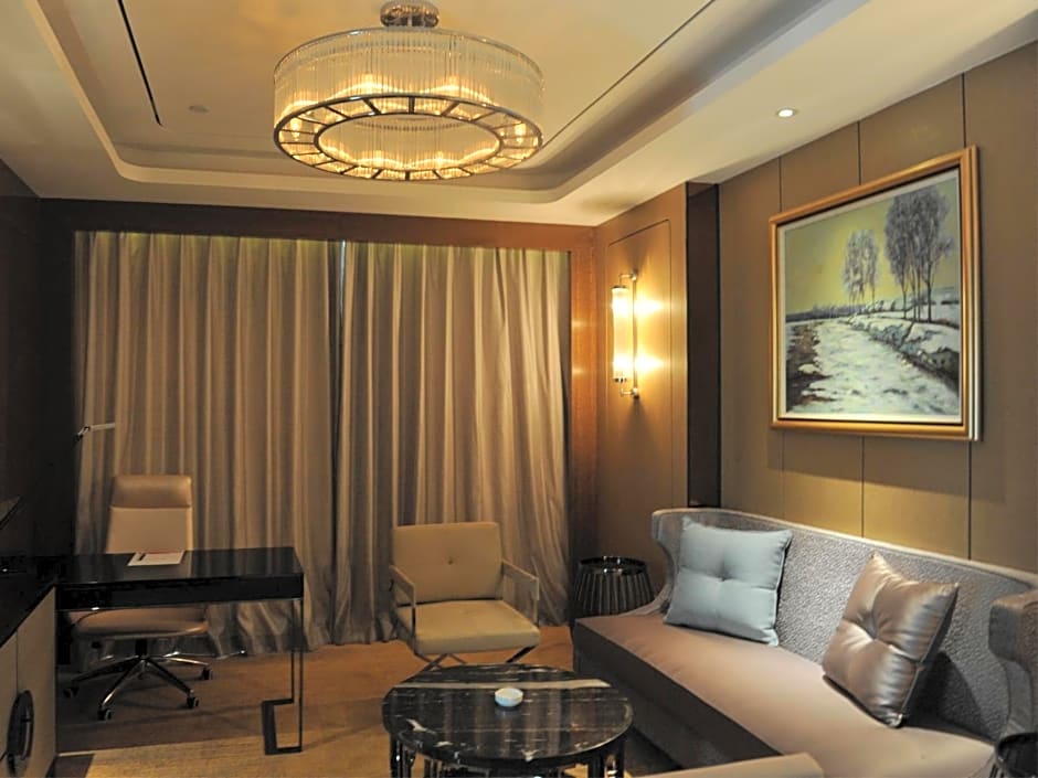 Ramada Plaza Liuzhou Liudong Hotel