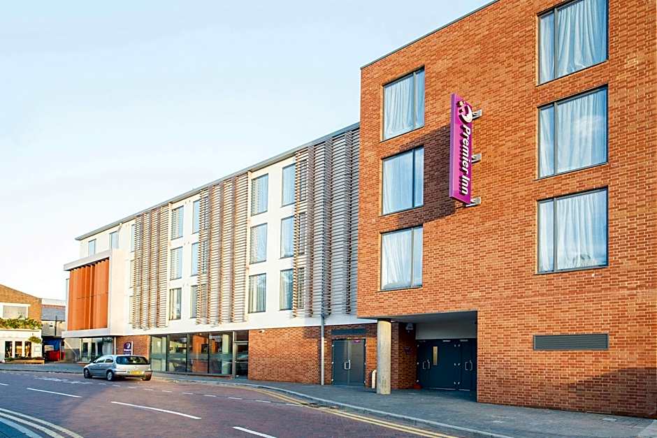 Premier Inn St Albans City Centre