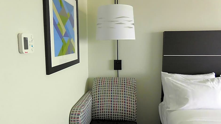 Holiday Inn Express Coventry S - West Warwick Area By IHG