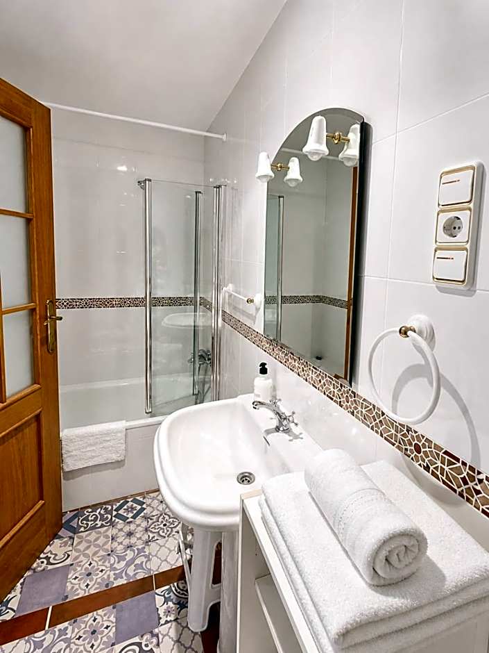 Posada Adela