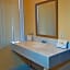 Sunrock Hotel & Suites