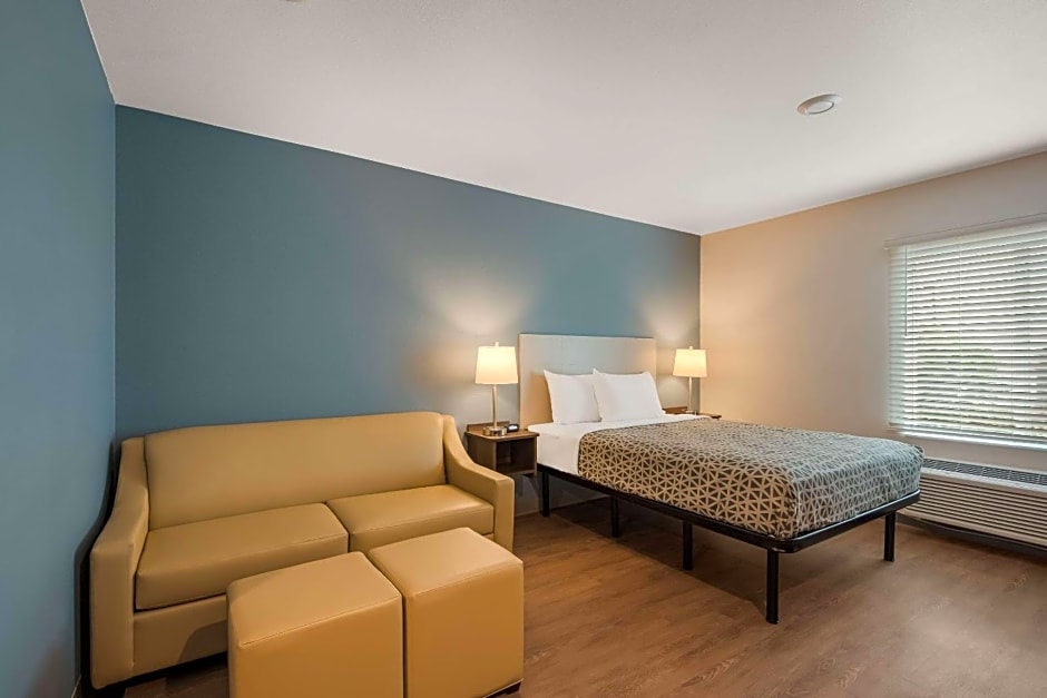 WoodSpring Suites Bellflower - Los Angeles