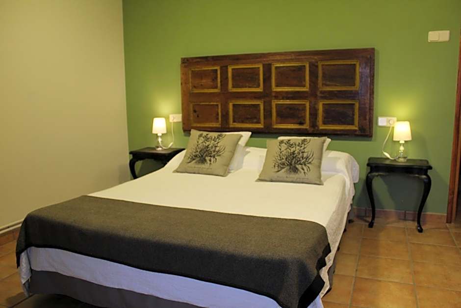 Castell de Ceuró. Hotel Rural