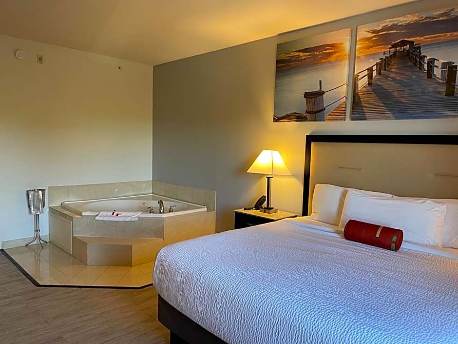 Days Inn & Suites by Wyndham Lakeland
