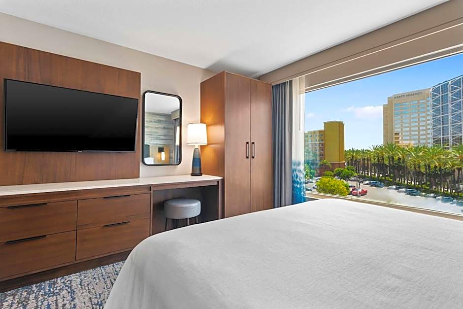 Embassy Suites by Hilton Anaheim South