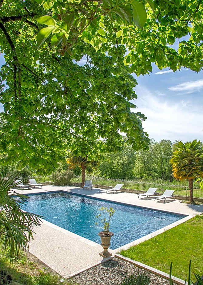 Logis Hotel Restaurant Chateau Bellevue