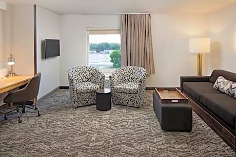 1 Bedroom Deluxe Suite, 1 King, Sofa bed, Lambeau Field view