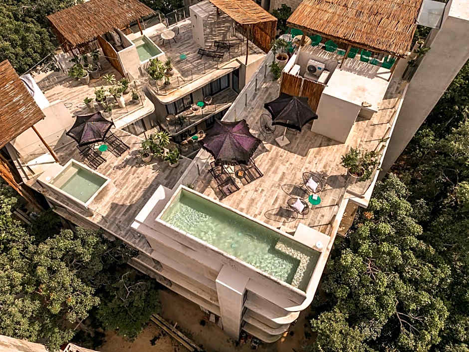 NAJ TULUM