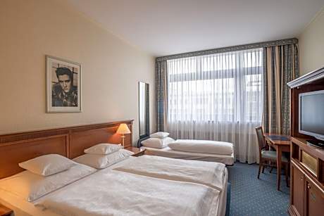 Standard Triple Room with Extra Bed