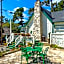 Carmel Green Lantern Inn