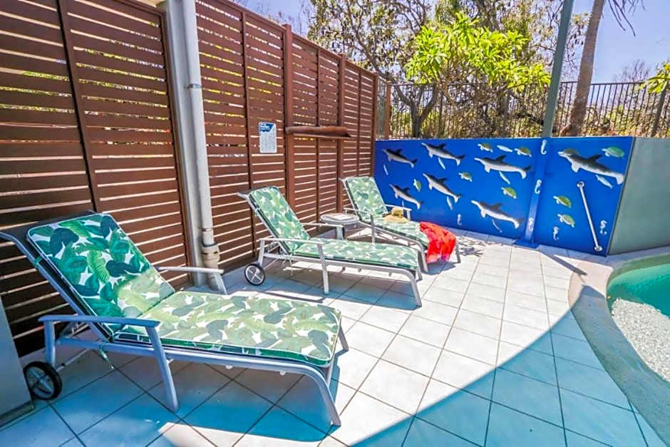 Beach Karma - Three-Bedroom Beachside Escape with Heated Communal Pool in Agnes Water