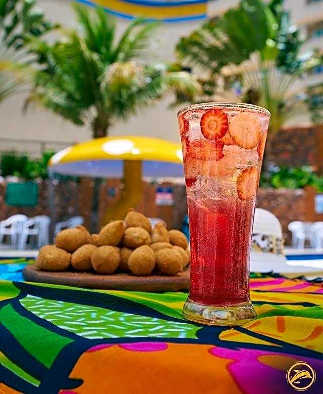 Hotel Golden Dolphin com café da manhã! Piscinas 24h