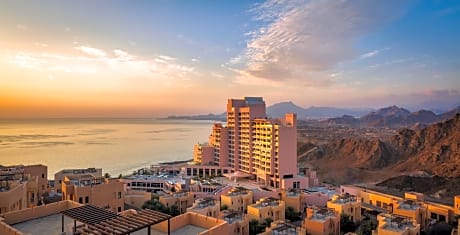 Fairmont Fujairah Beach Resort