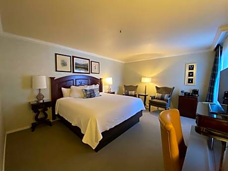 North Wing Premium King