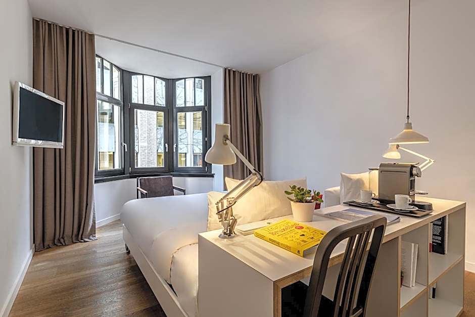9Hotel Central