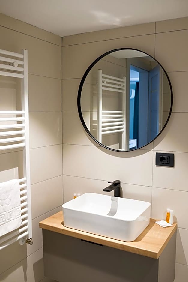 Hotel Plutitor Lebăda