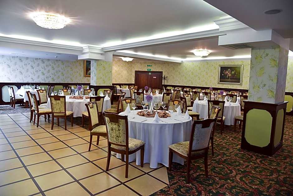 Hotel - Dworek Tryumf