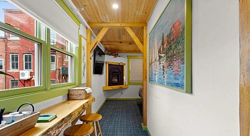 Downtown Camden Hotel