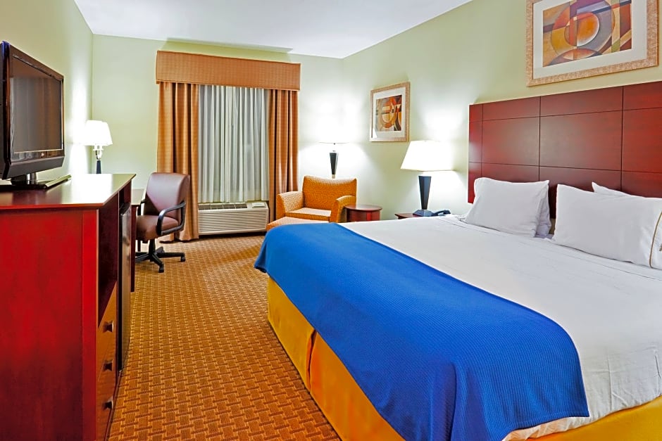 Holiday Inn Express Hotel & Suites-Magee By IHG