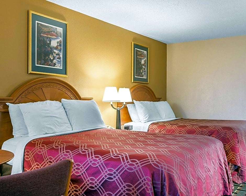 Econo Lodge Dalton West