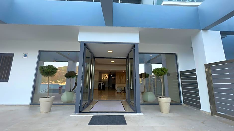 Ponti Beach Hotel