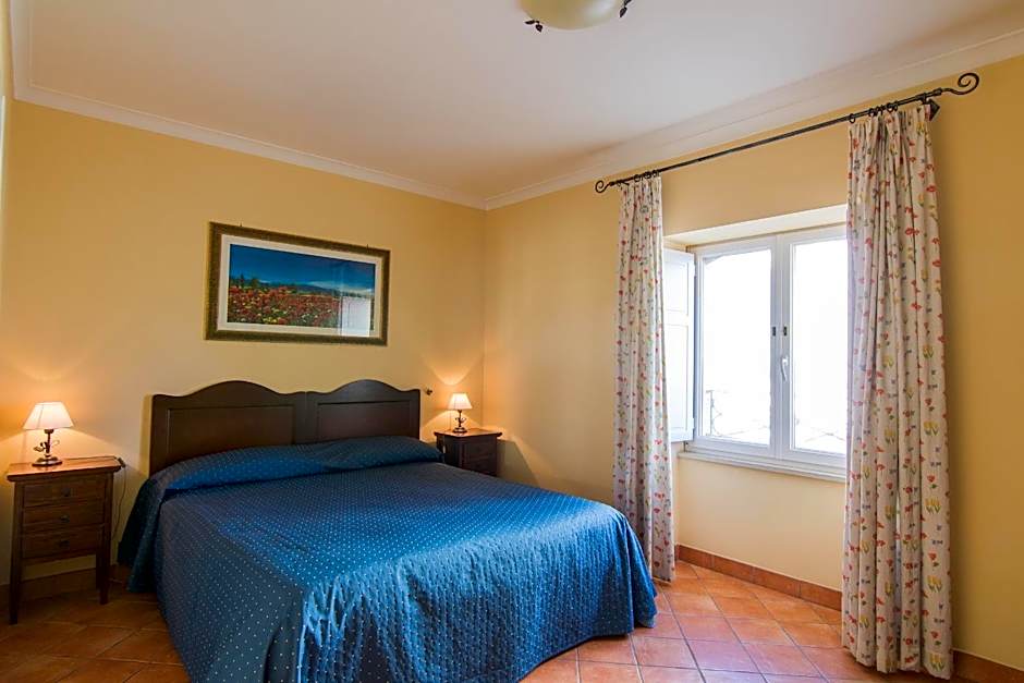 Apollo B&B