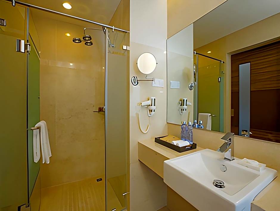 Jasmine Palace Hotel