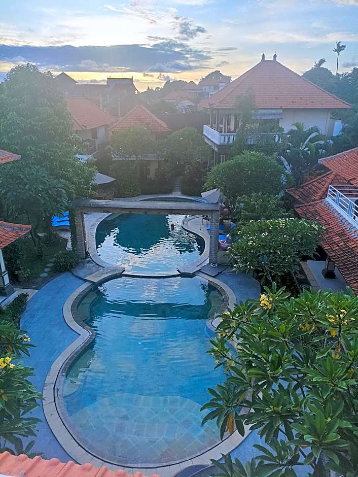 Photo 1 of 9 of Junior Suite, Pool View
