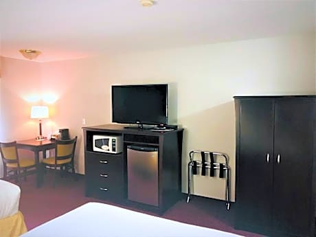 Deluxe King Room - Non-Smoking